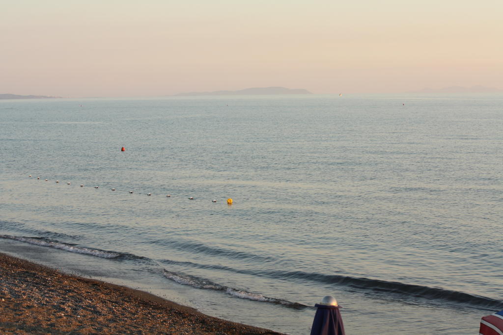 Lungomare Hotel Marina di Cecina Esterno foto